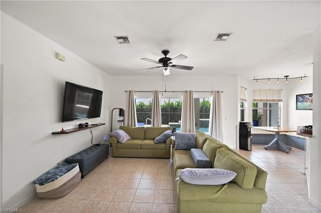 SAN CARLOS PARK - Residential
