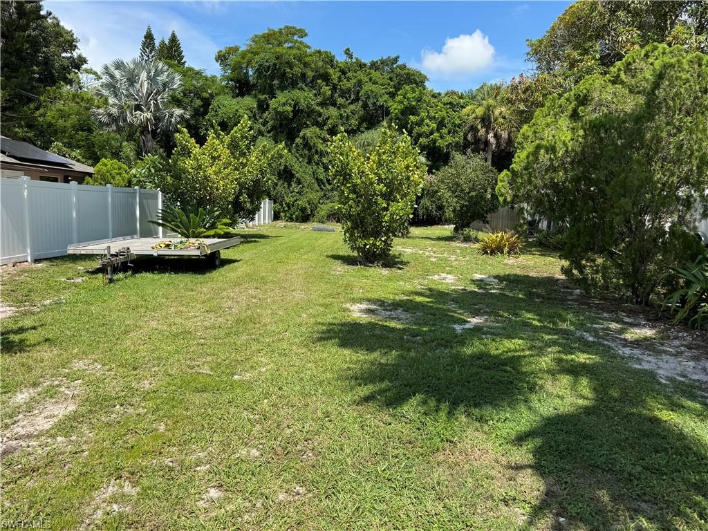 BONITA SPRINGS - Land