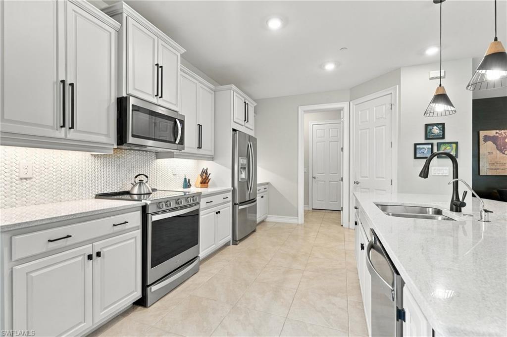 HICKEY CREEKSIDE - Residential