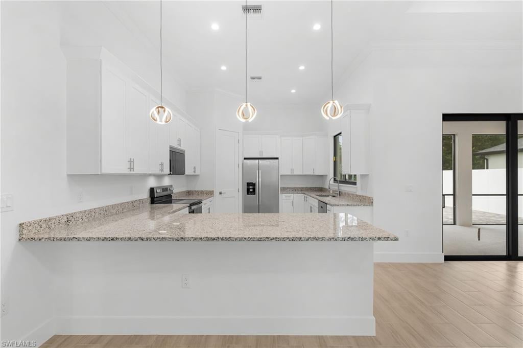 GOLDEN GATE ESTATES - Residential