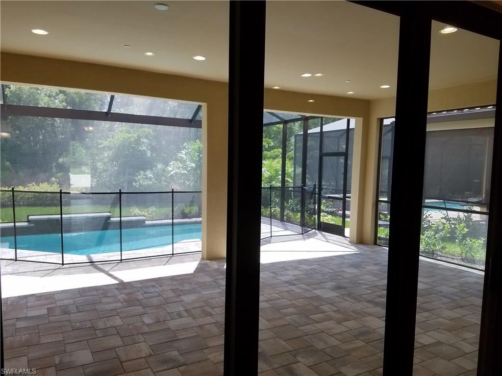 PEBBLE POINTE - Residential