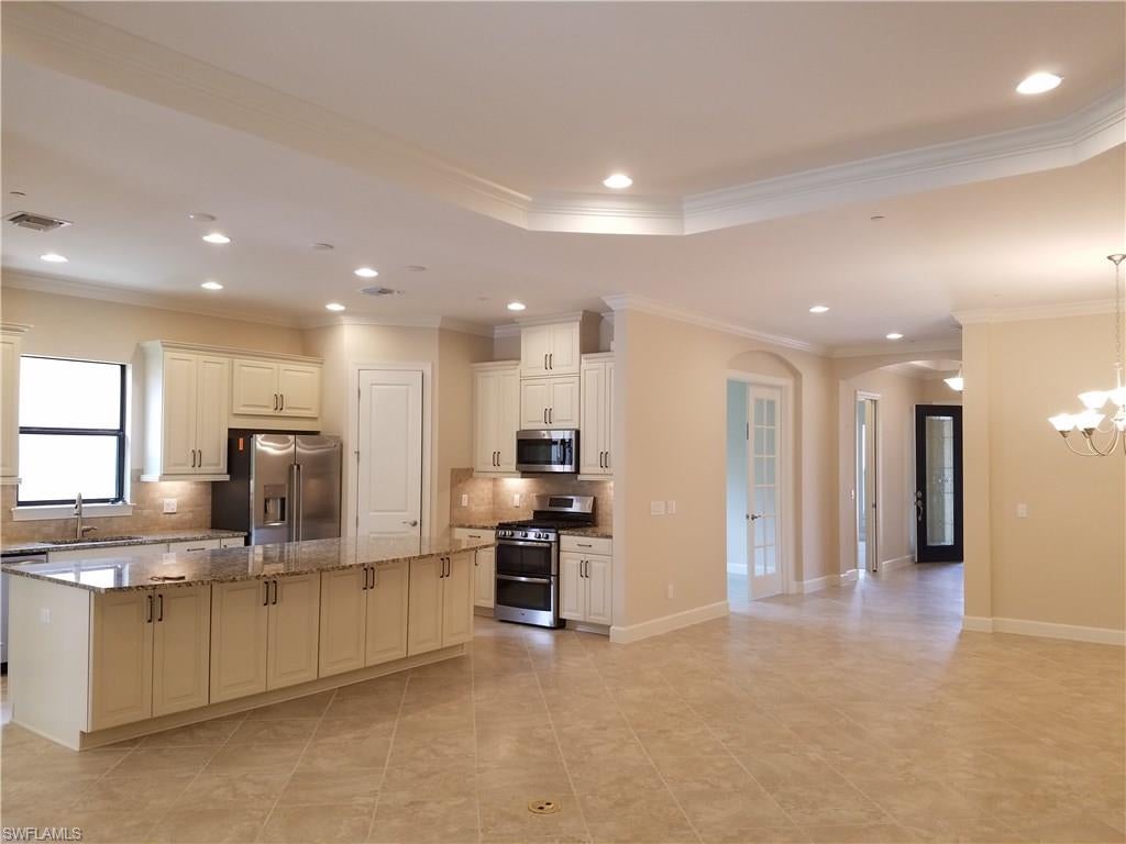 PEBBLE POINTE - Residential