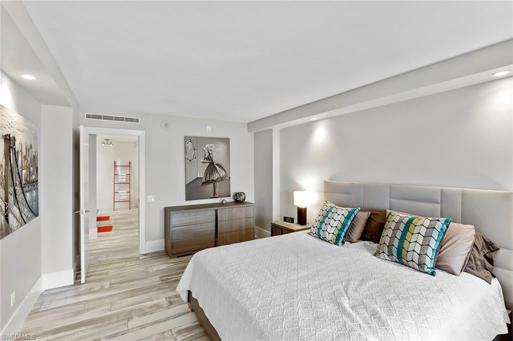 MONACO BEACH CLUB - Residential