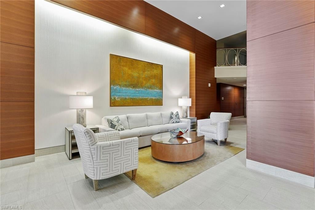 MONACO BEACH CLUB - Residential