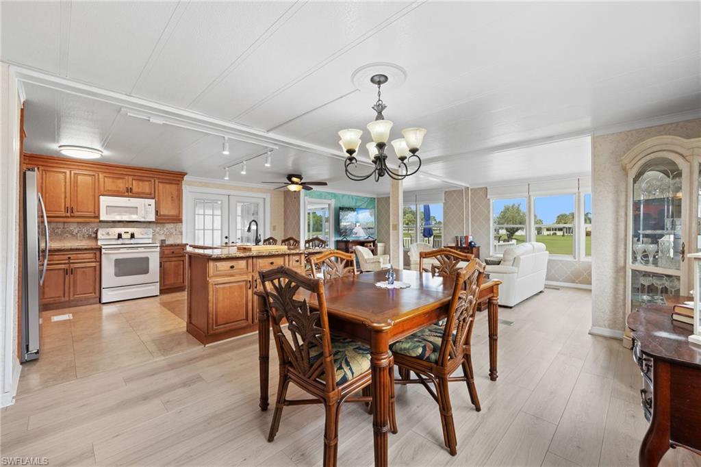 SIX LAKES COUNTRY CLUB - Residential
