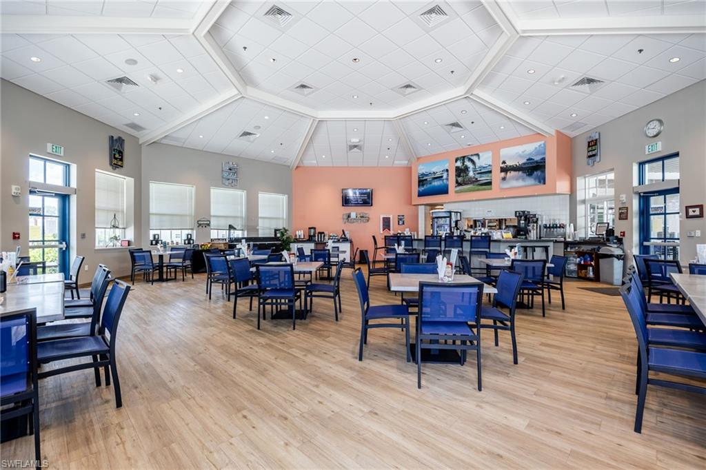 SIX LAKES COUNTRY CLUB - Residential