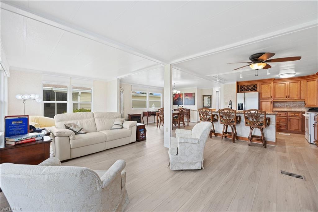 SIX LAKES COUNTRY CLUB - Residential