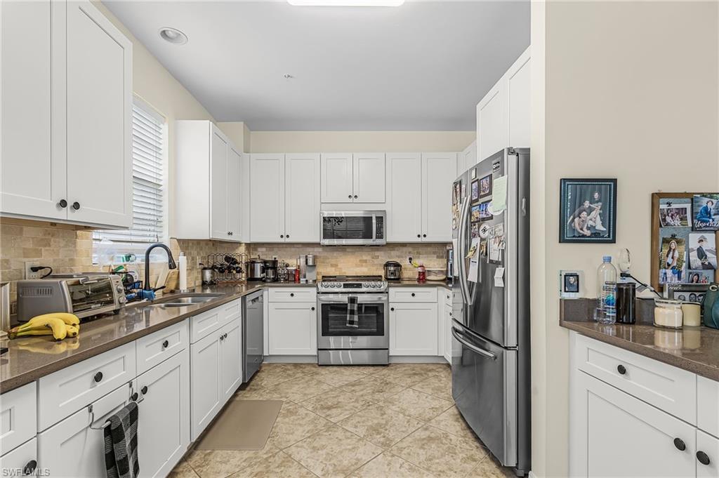 BAY WOODS - Residential