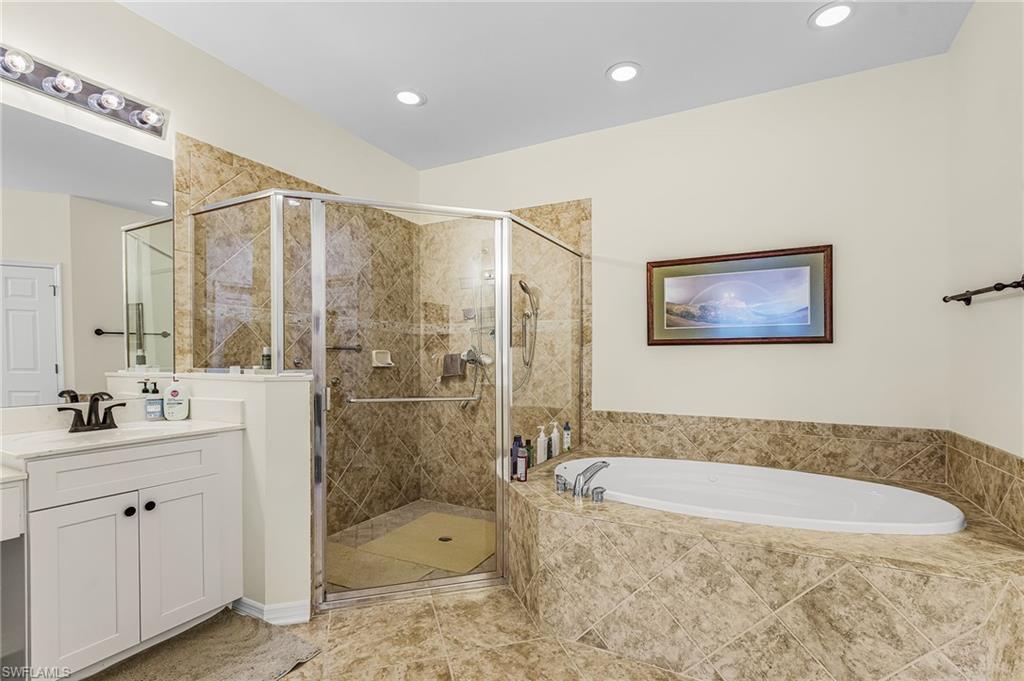 BAY WOODS - Residential