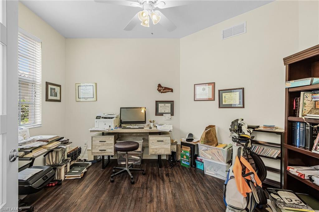 BAY WOODS - Residential