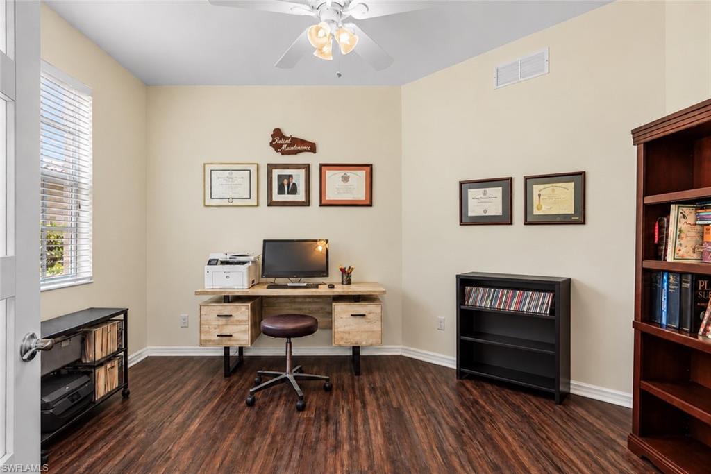 BAY WOODS - Residential