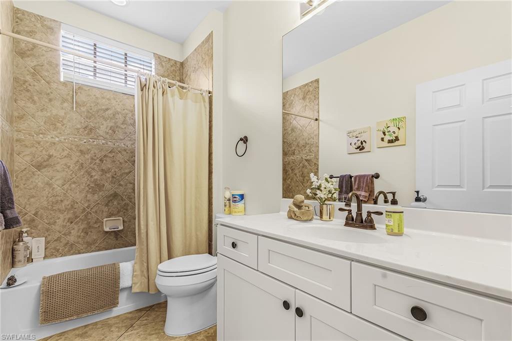 BAY WOODS - Residential