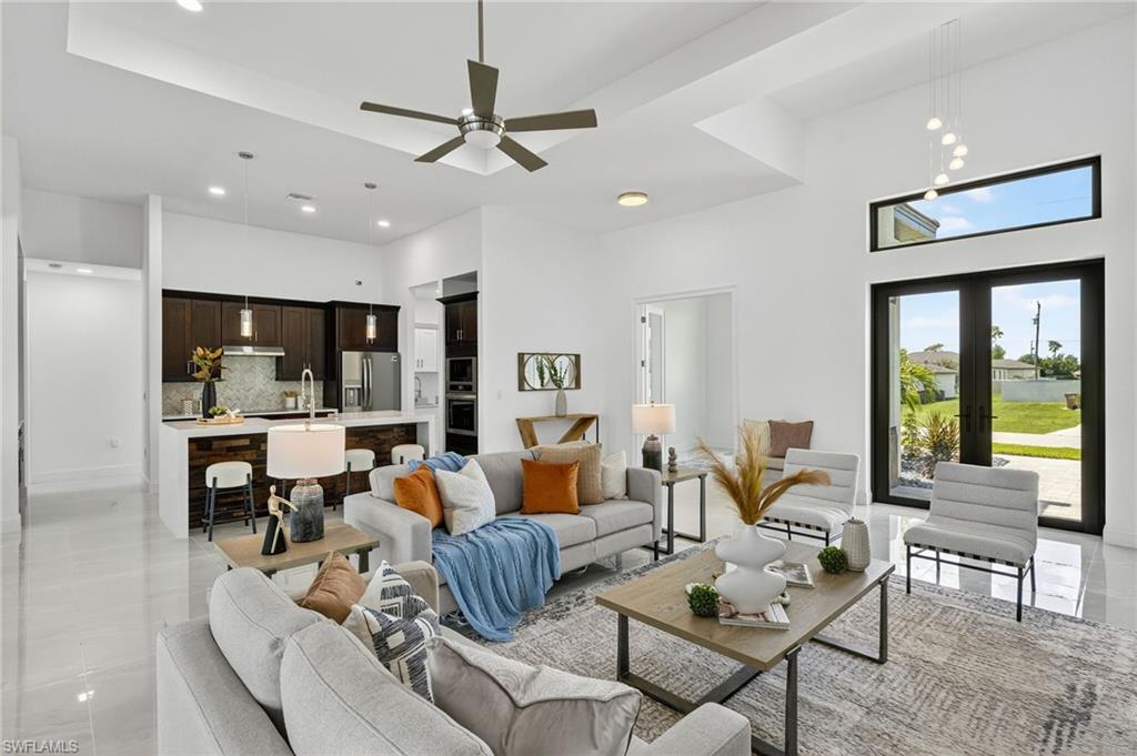 CAPE CORAL - Residential