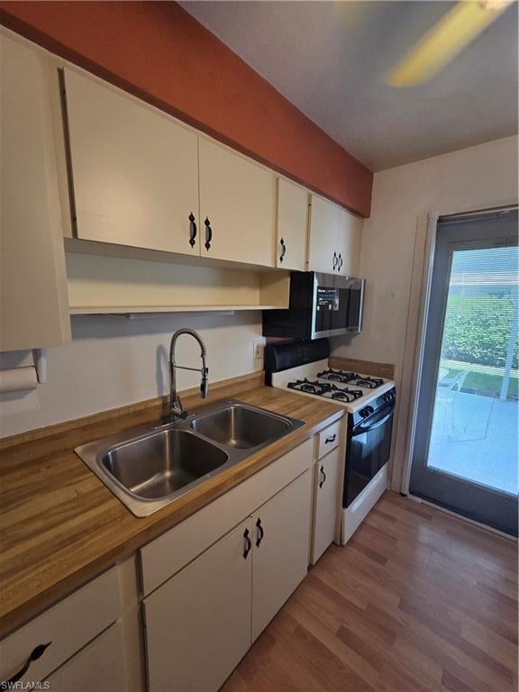 PINEWOOD CONDOMINIUM - Residential