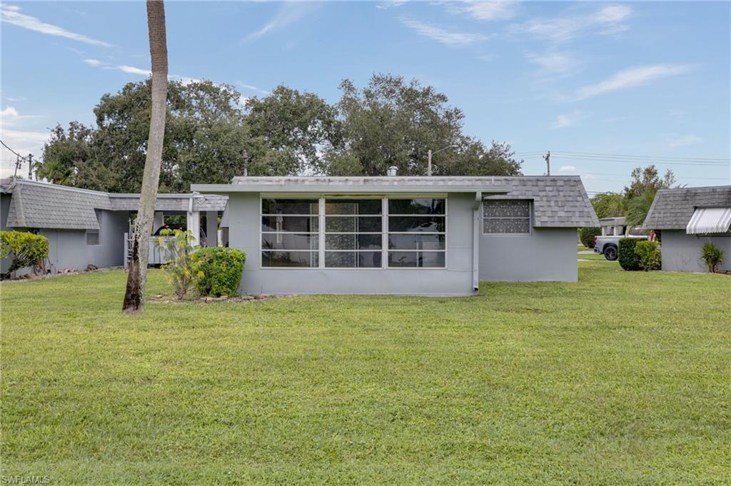COUNTRY CLUB GARDENS - Residential