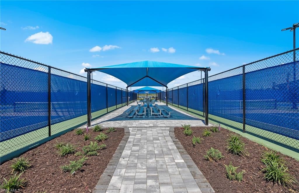 DEL WEBB OAK CREEK - Residential