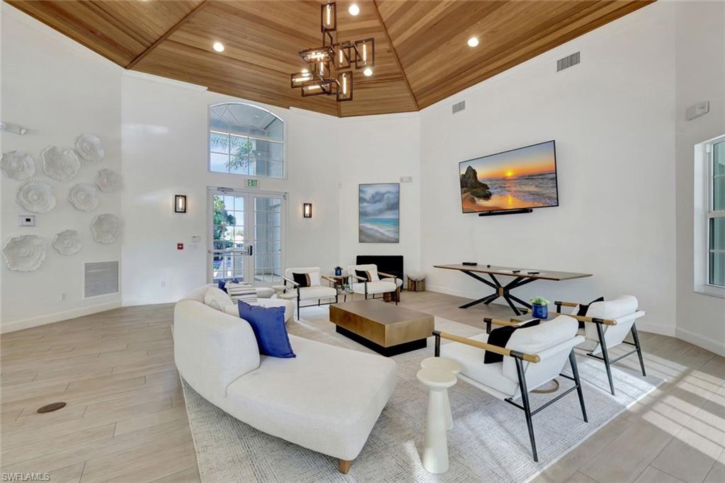 REGATTA - Residential