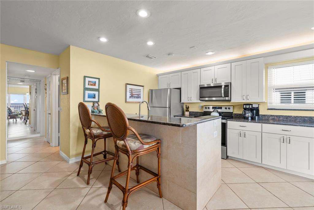 SANIBEL ARMS WEST CONDO - Residential