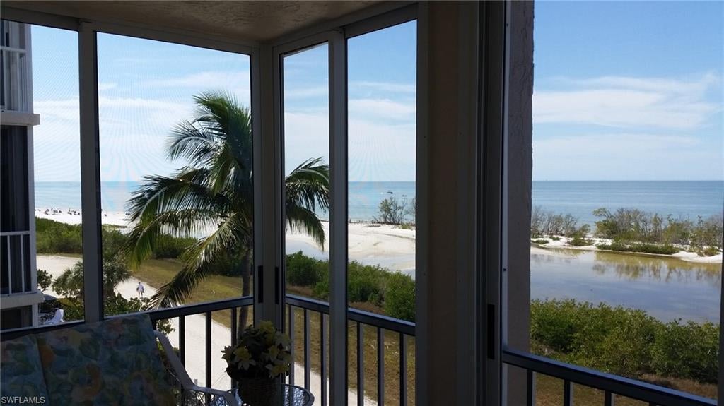 CRECIENTE CONDO NORTH - Residential