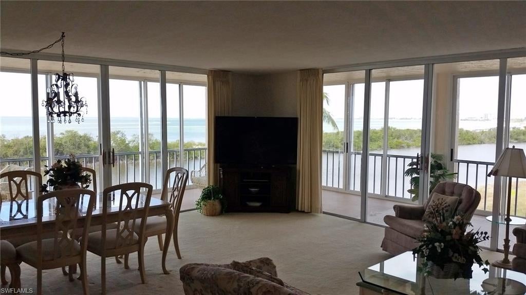 CRECIENTE CONDO NORTH - Residential