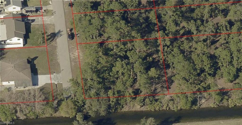 LEHIGH ACRES - Land