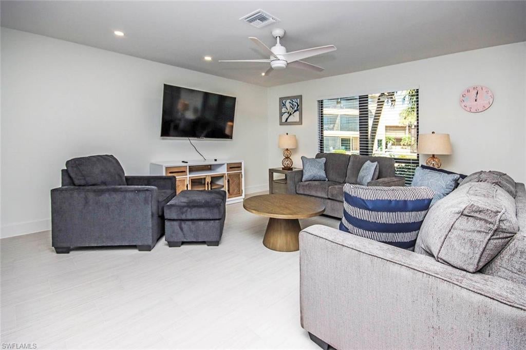 BLIND PASS CONDO - Residential