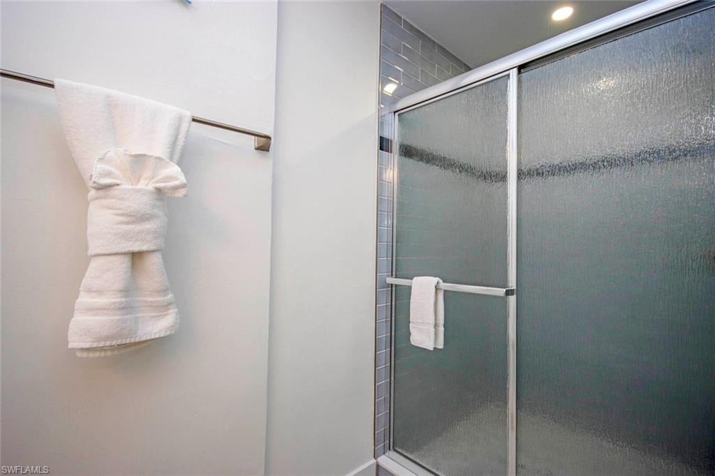 BLIND PASS CONDO - Residential