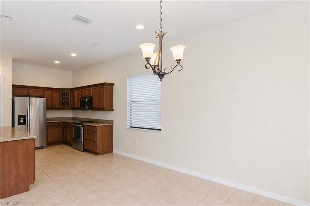 COQUINA AT MAPLE RIDGE - Residential