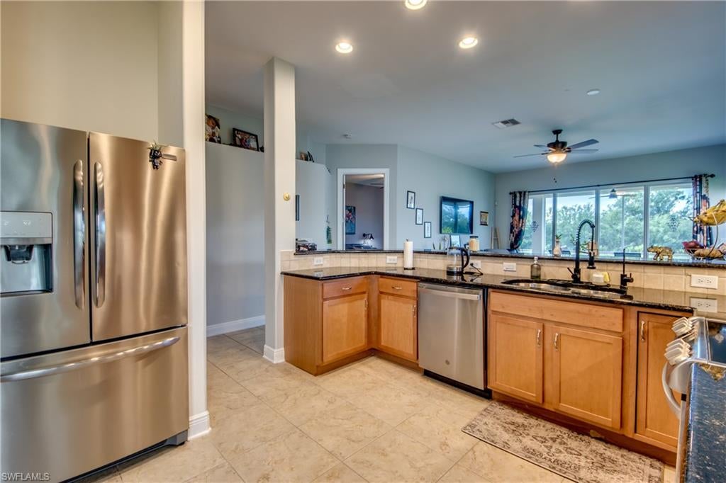 DEVONSHIRE LAKES - Residential