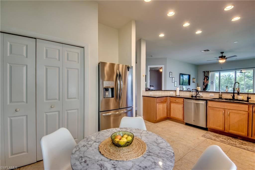 DEVONSHIRE LAKES - Residential