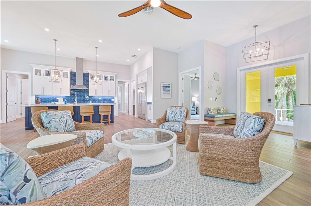 SOUTH CAPERS - Residential