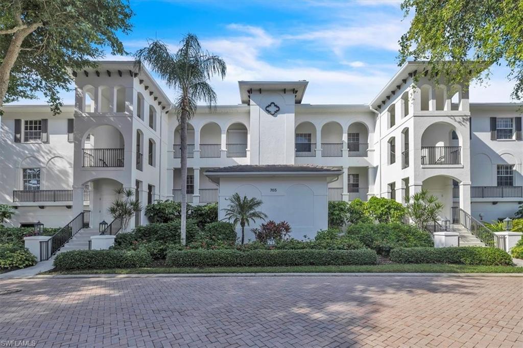 BREAKWATER - Residential Lease
