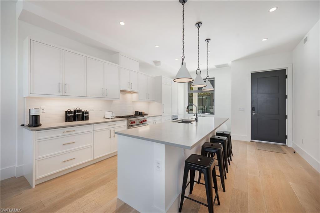 EIGHT FIFTY CENTRAL - Residential