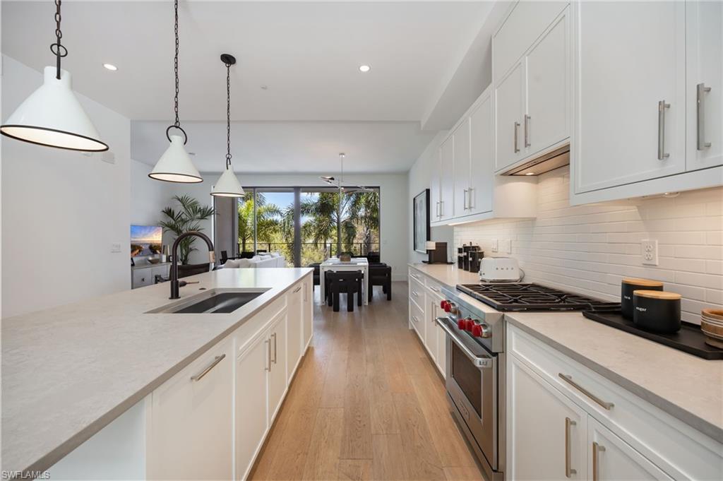 EIGHT FIFTY CENTRAL - Residential