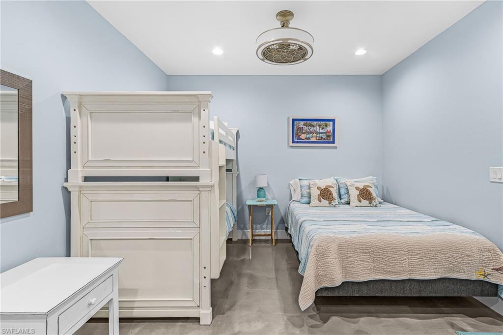 LAGUNA SHORES - Residential