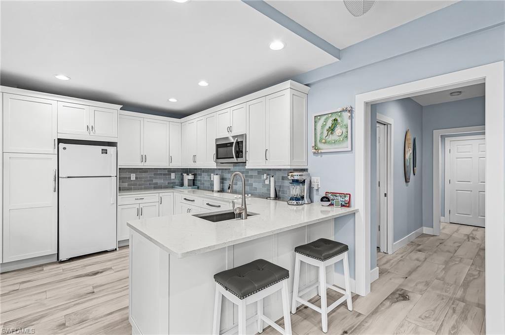 LAGUNA SHORES - Residential