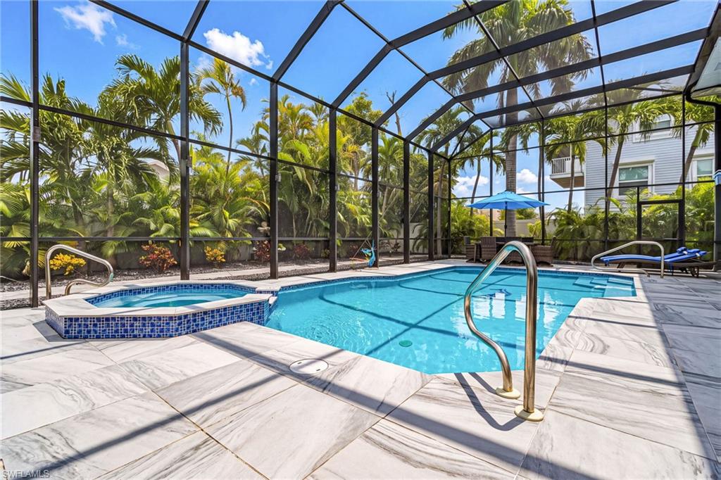 LAGUNA SHORES - Residential