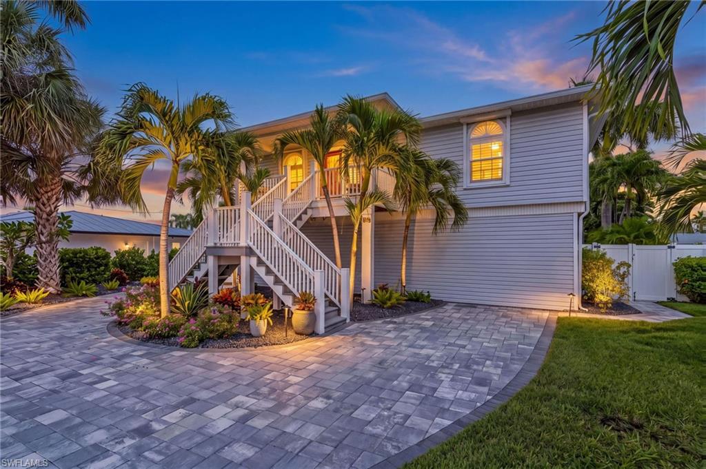 LAGUNA SHORES - Residential