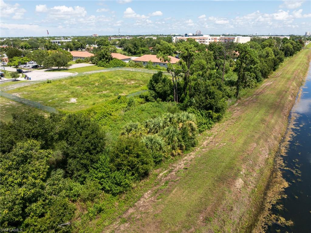 FORT MYERS - Land