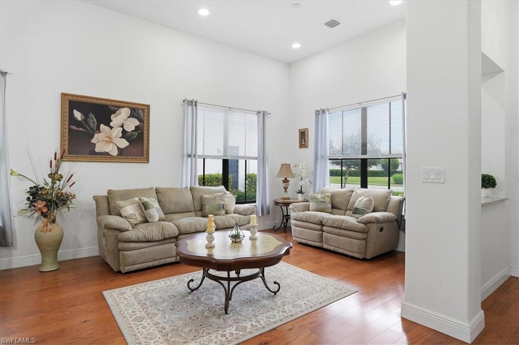 MAPLE RIDGE - Residential