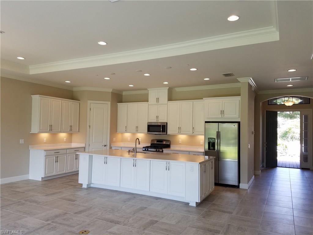 PEBBLE POINTE - Residential