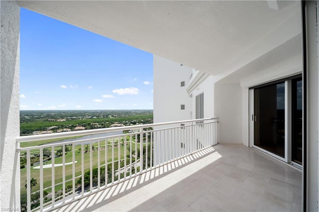 ESTANCIA - Residential Lease