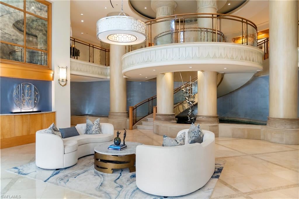 ESTANCIA - Residential Lease