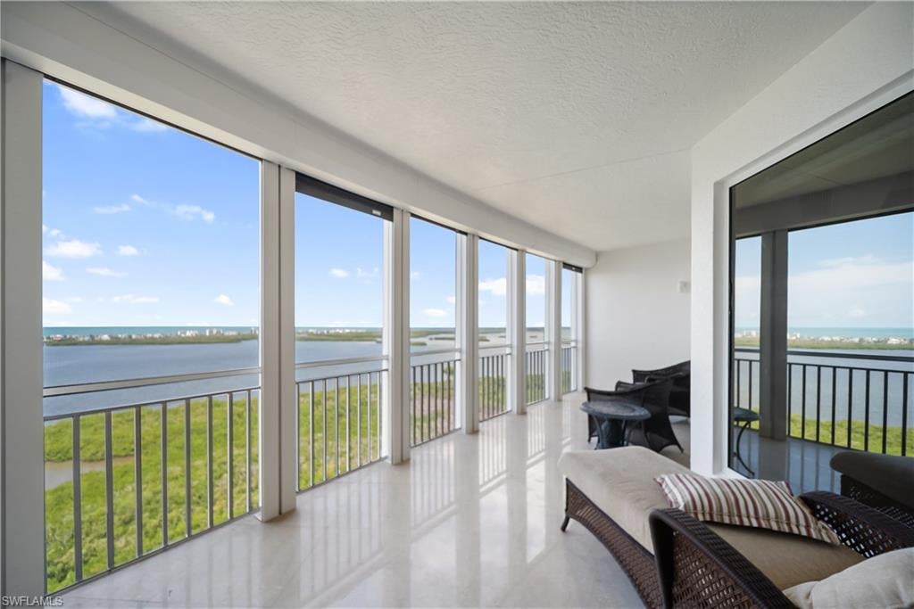ESTANCIA - Residential Lease