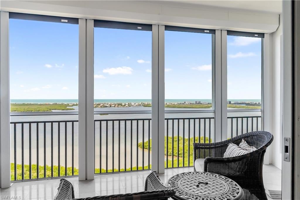 ESTANCIA - Residential Lease