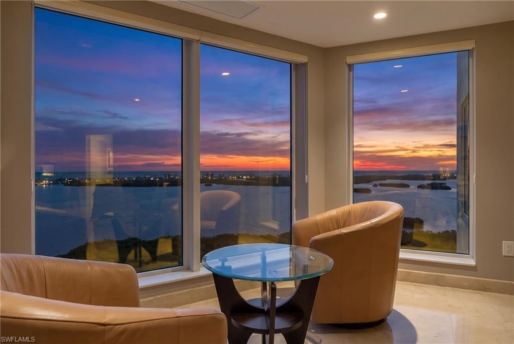 ESTANCIA - Residential Lease
