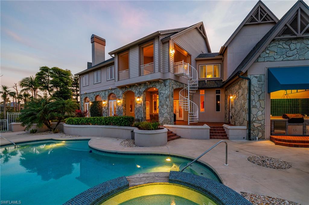 ST. CHARLES HARBOUR - Residential