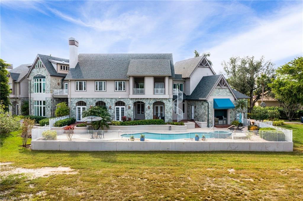 ST. CHARLES HARBOUR - Residential