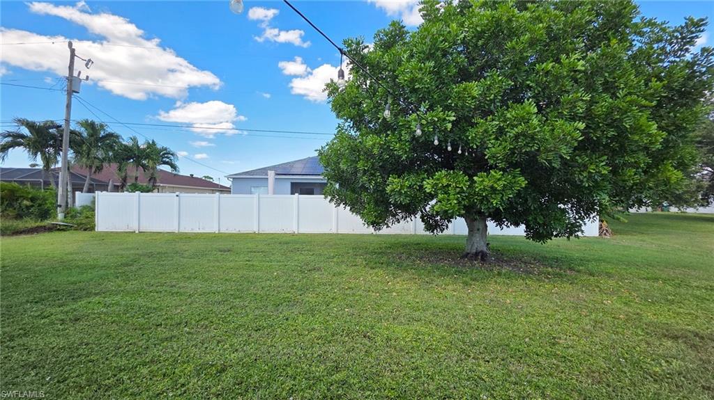 CAPE CORAL - Residential