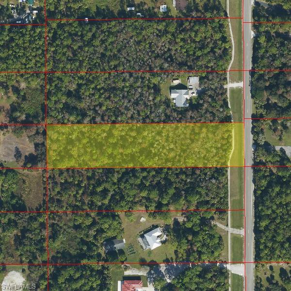 Great location directly off of Golden Gate Blvd in Unit #14. Established neighborhood with many nice homes. Quiet, dead end street. All sales must be CASH--no financing contingencies. Please agents read the confidential comments when submitting all offers.